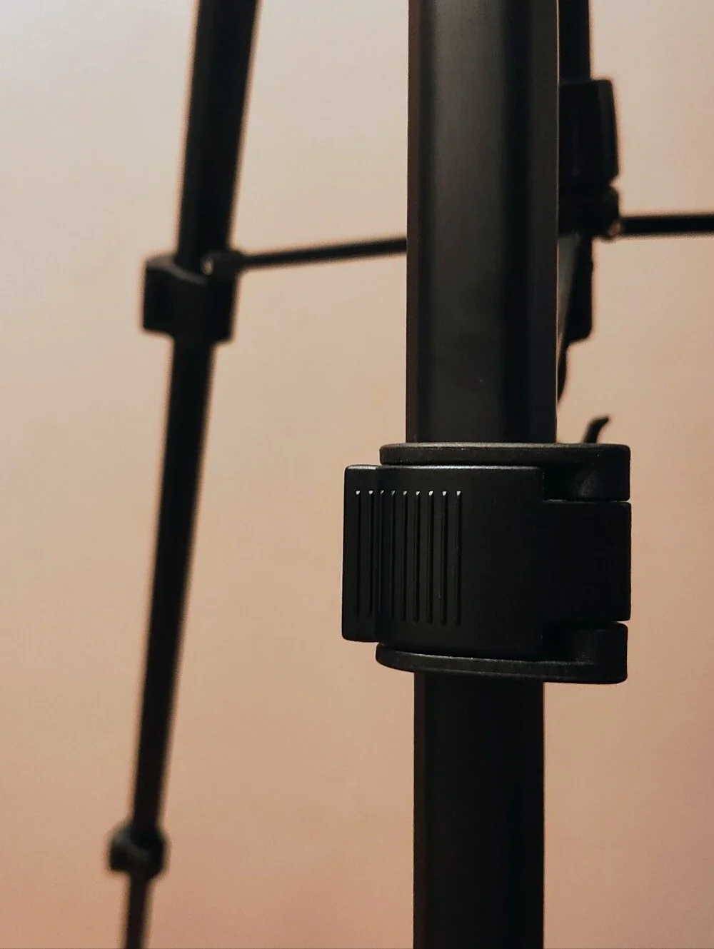 Ravelli Black Camera Tripod with Carry Bag